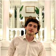 Ex studente del liceo impartisce ripetizioni di italiano, inglese e latino